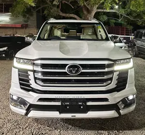 Toyota Land Cruiser 2022 White