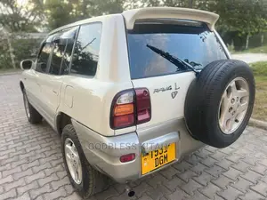 Toyota RAV4 Automatic 2000 Pearl