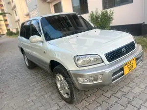 Toyota RAV4 Automatic 2000 Pearl