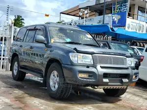 Toyota Land Cruiser 2002 Green