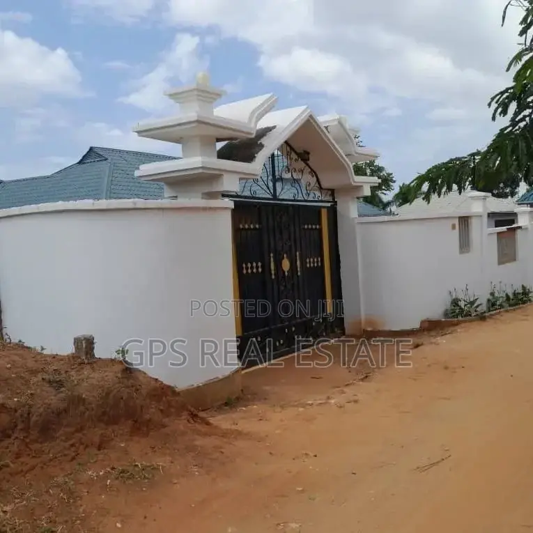 3bdrm House in Msigani, Kinondoni for sale