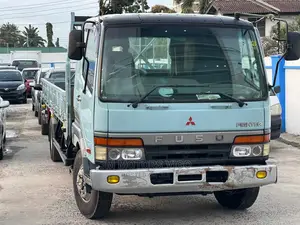 Mitsubishi Fuso Flat Body