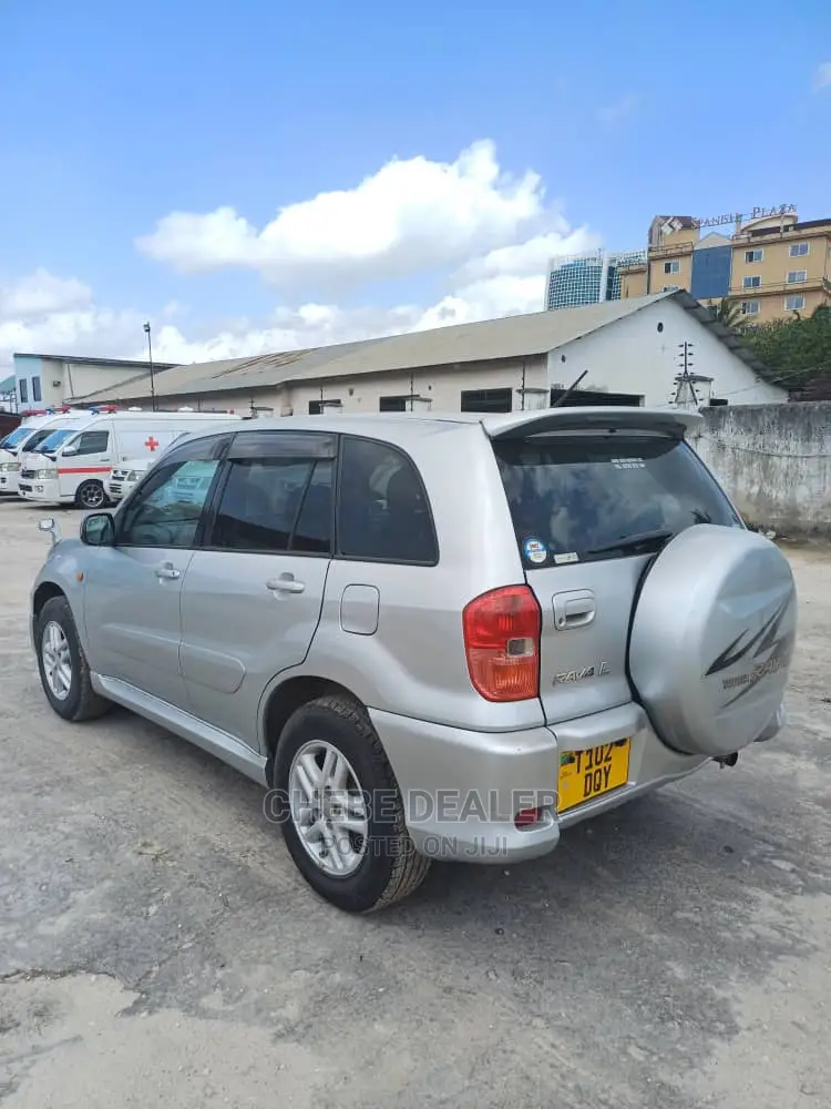 Toyota RAV4 Base AWD 2001 Silver