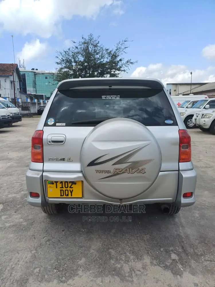 Toyota RAV4 Base AWD 2001 Silver