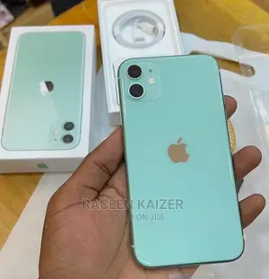 New Apple iPhone 11 128 GB Green