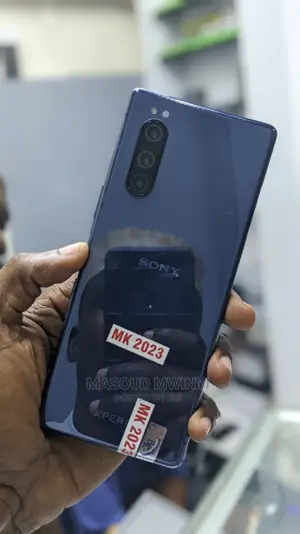 New Sony Xperia 5 128 GB Blue
