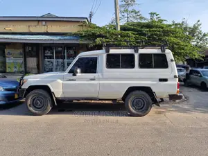 Toyota Land Cruiser 100 4.2 2008 White