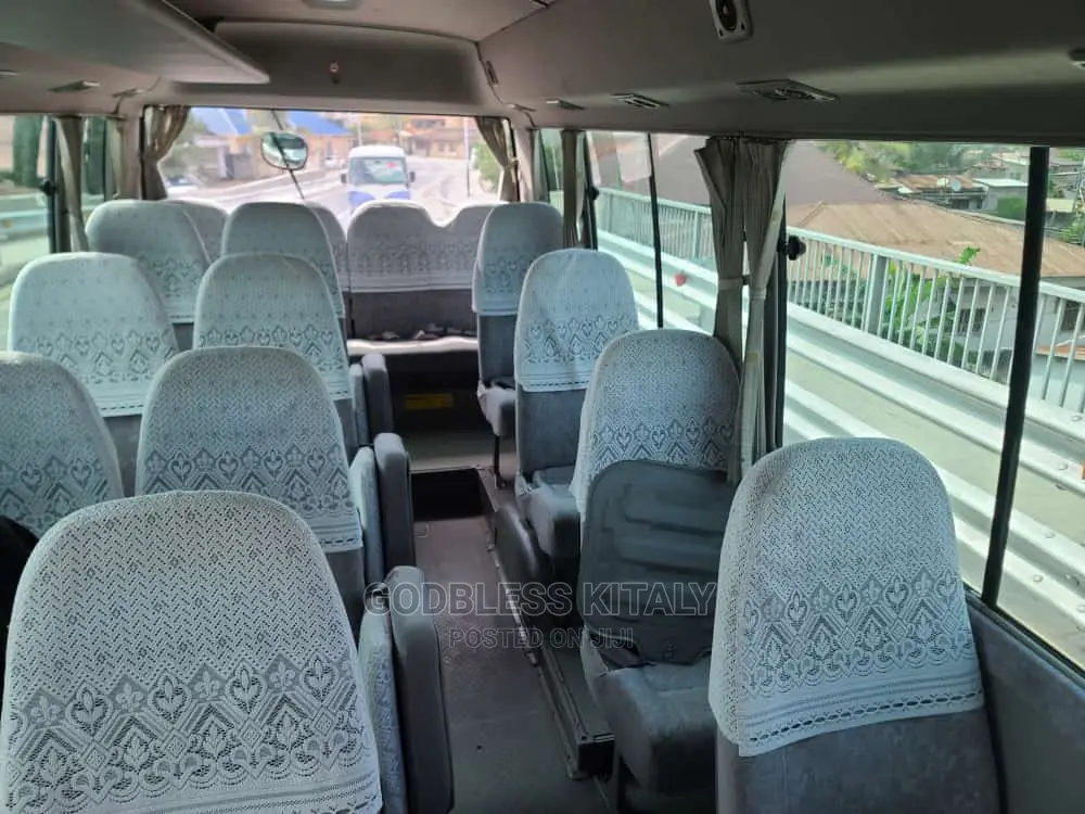 Toyota Coaster 2004 Gold