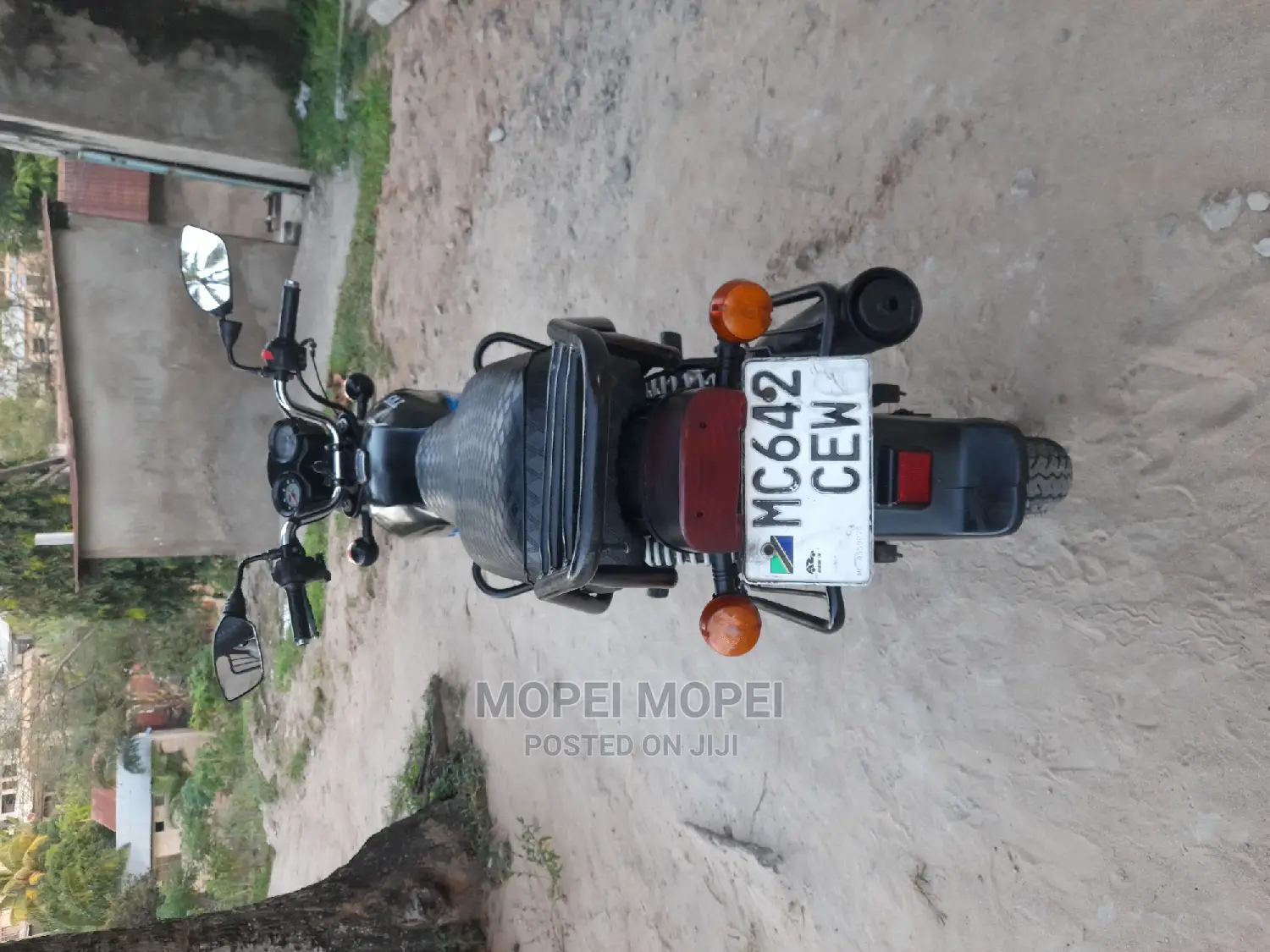 TVS HLX 125 2020 Black