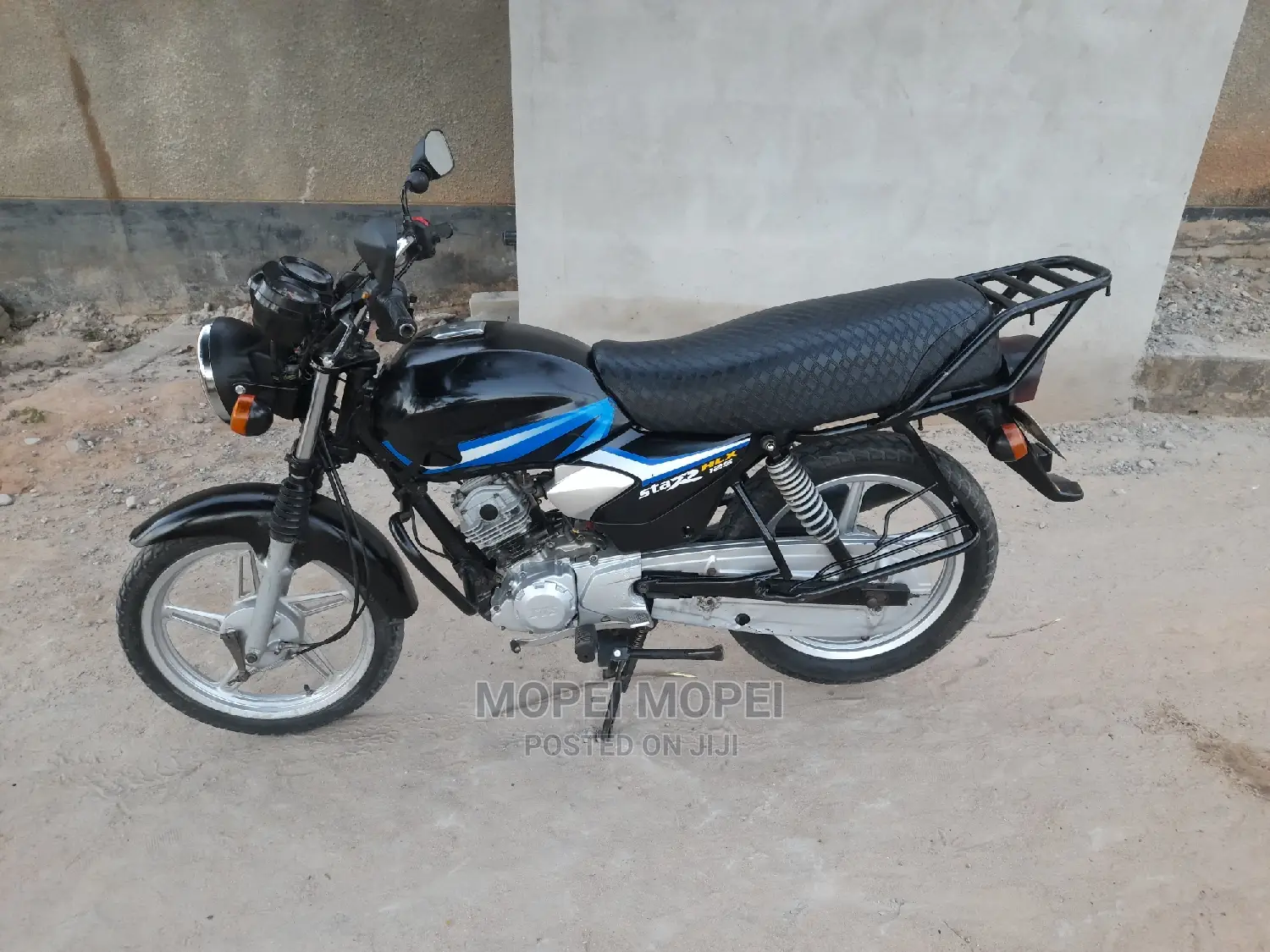TVS HLX 125 2020 Black