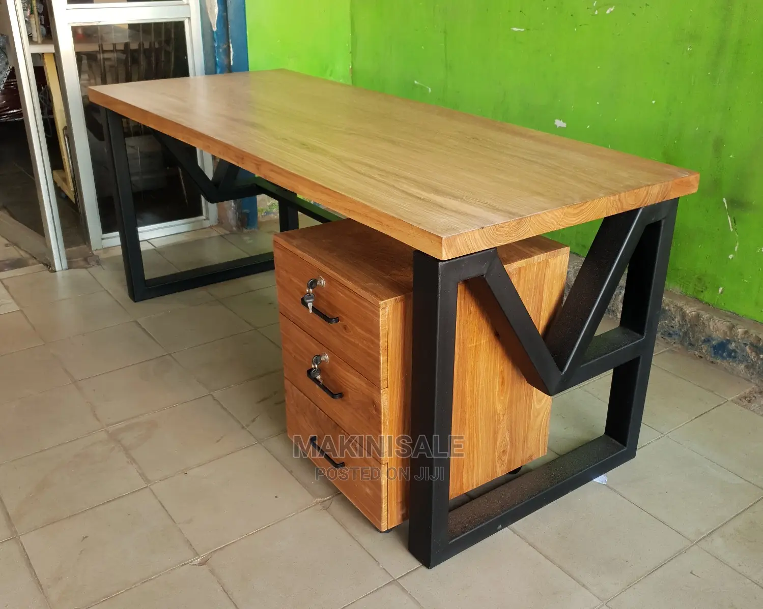 Meza Kubwa Ya Office Bei Nafuu