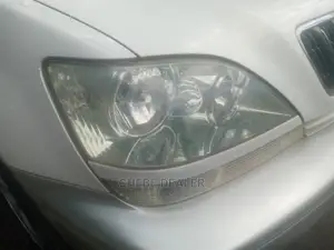 Toyota Harrier 2.4 2005 White