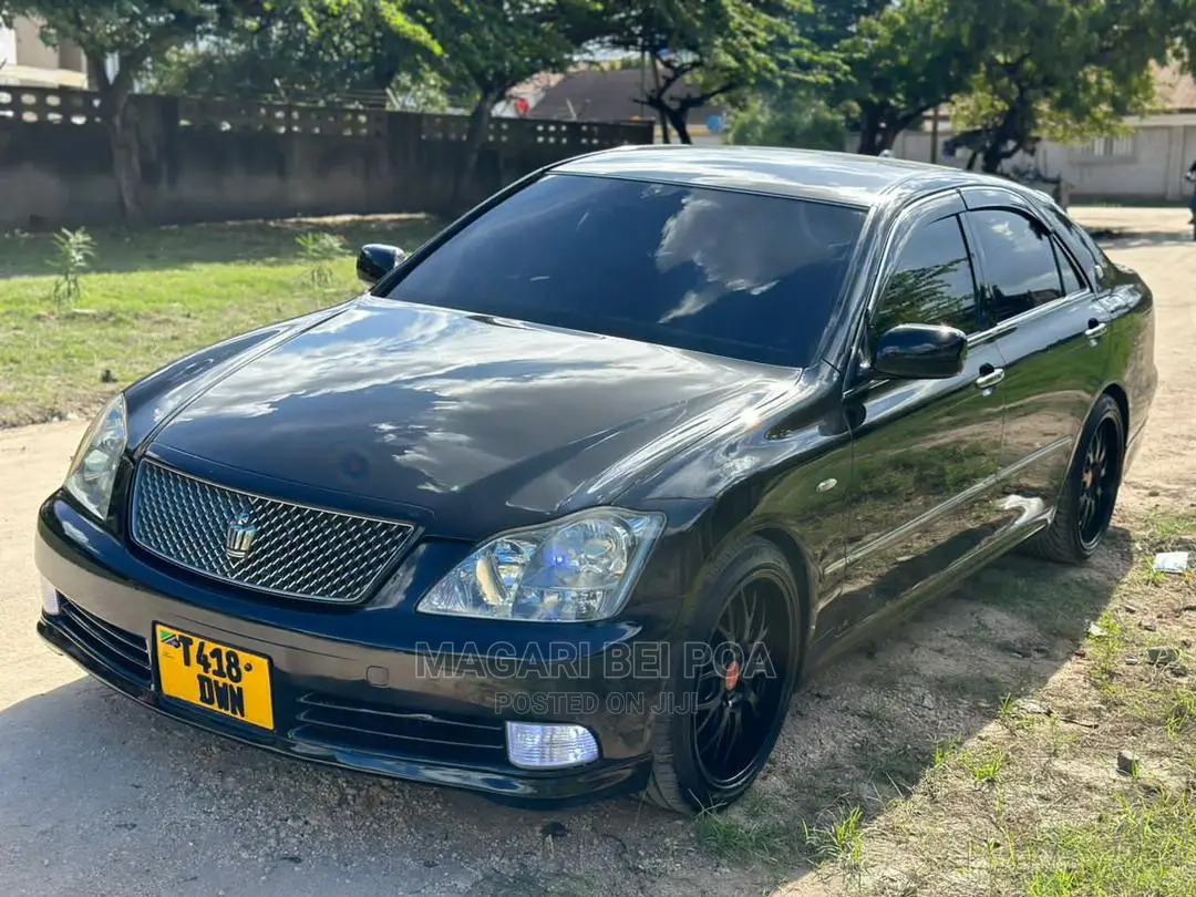 Toyota Crown 2004 Black