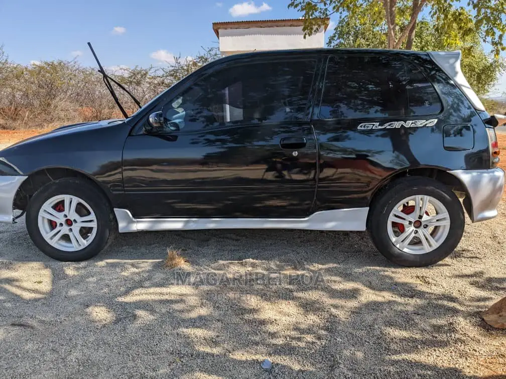 Toyota Starlet 2005 Black