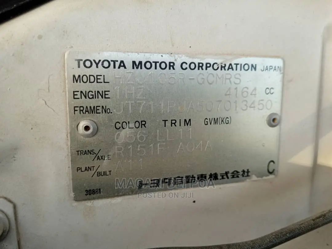 Toyota Land Cruiser 1999 White