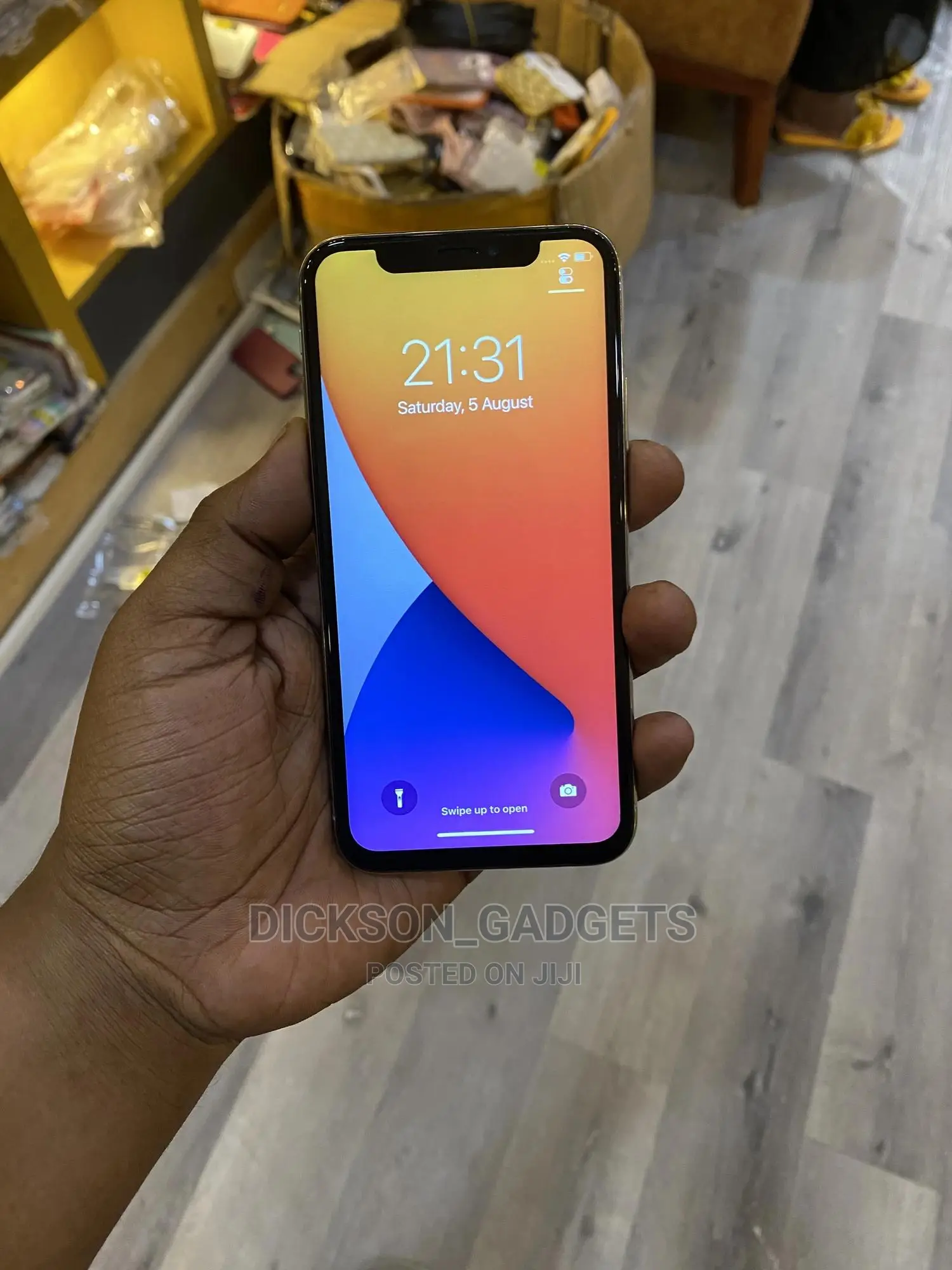 Apple iPhone X 64 GB White