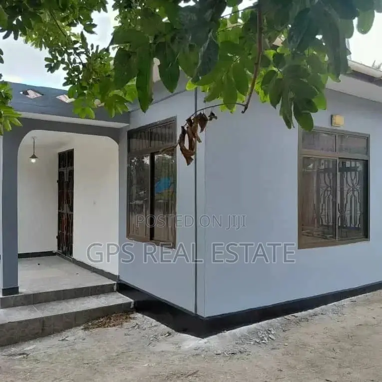 3bdrm House in Mbezi Africana, Kinondoni for sale