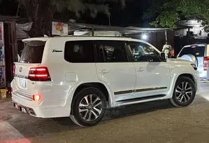 Toyota Land Cruiser 4.0 V6 DSL 2014 White