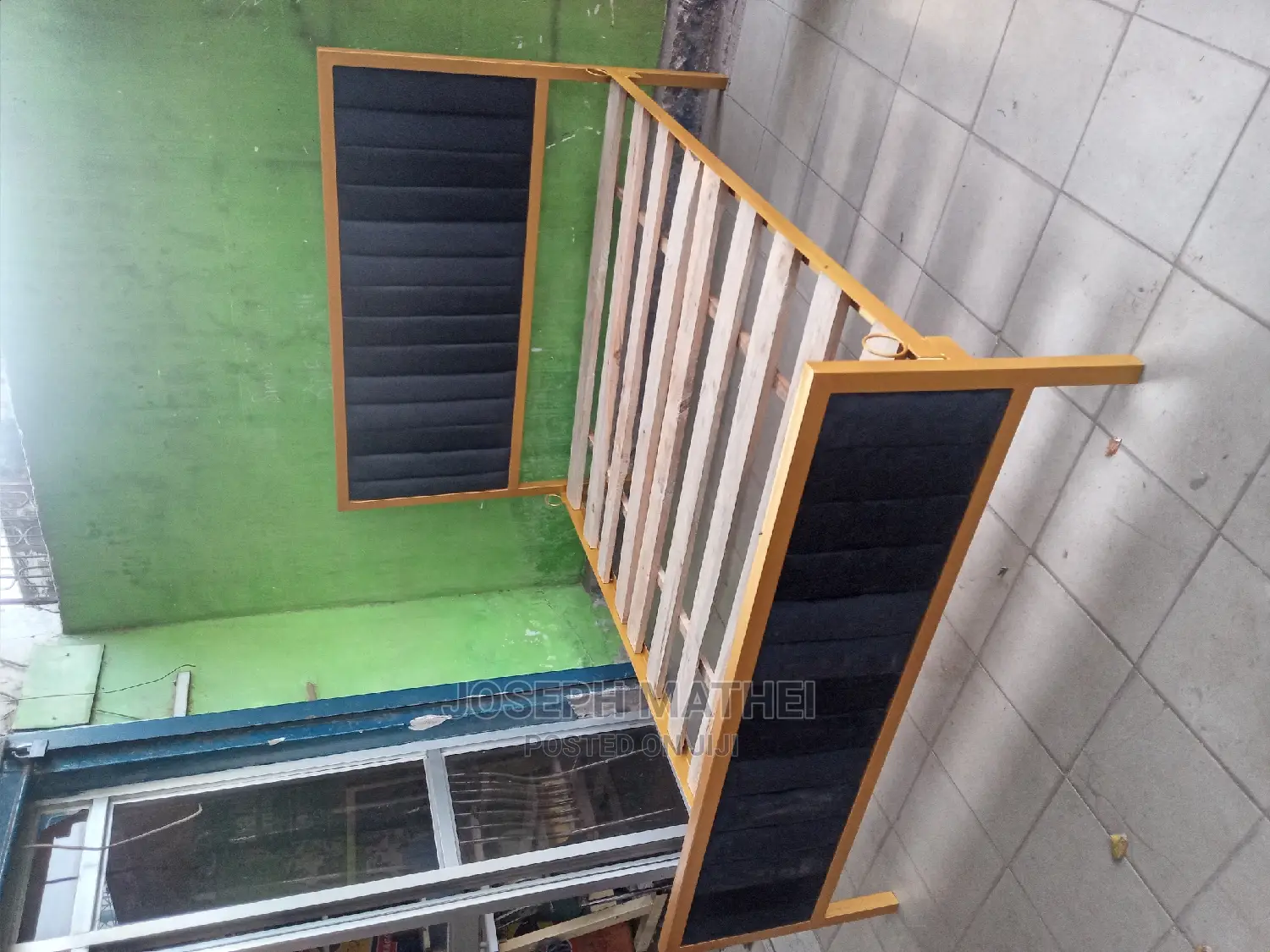 Kitanda Cha Sofa Na Chuma 5x6 Godoro Inch 8