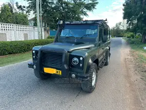 Land Rover Defender 2002 Green
