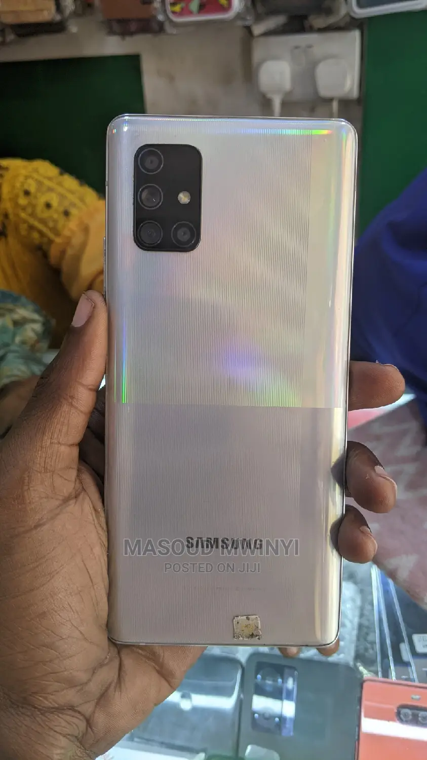New Samsung Galaxy A71 5G 128 GB White