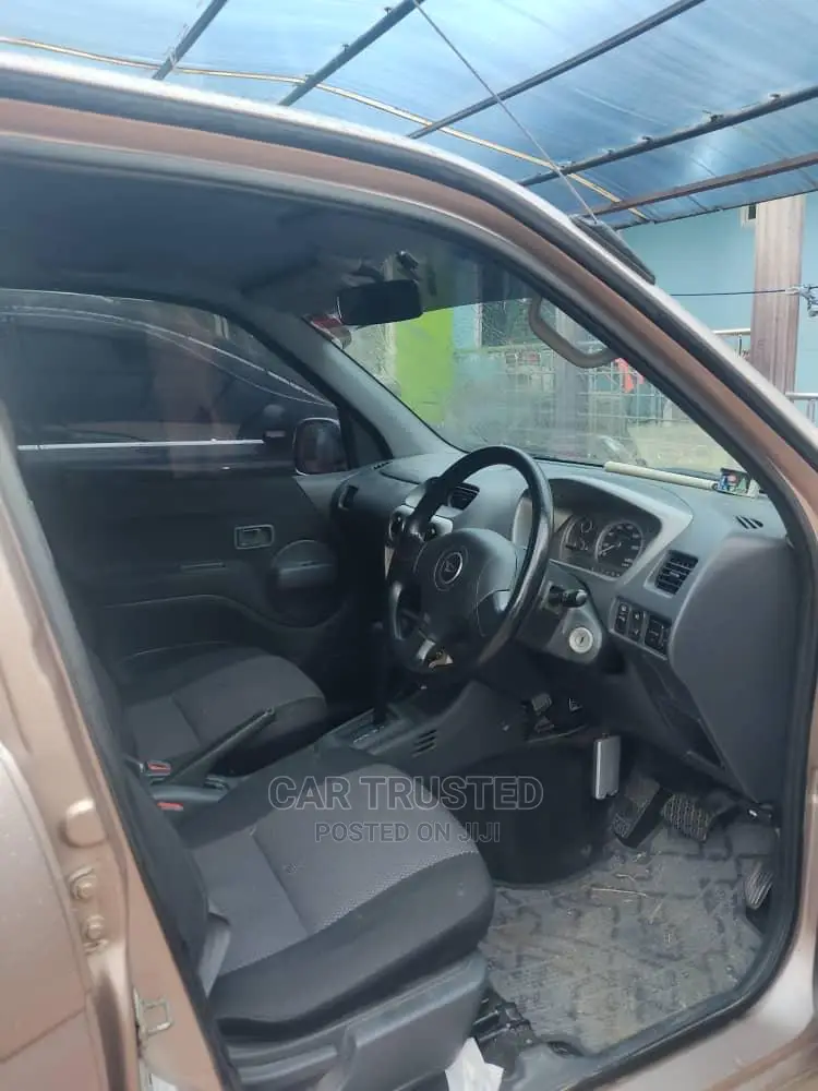 Daihatsu Terios Automatic 2002 Gold
