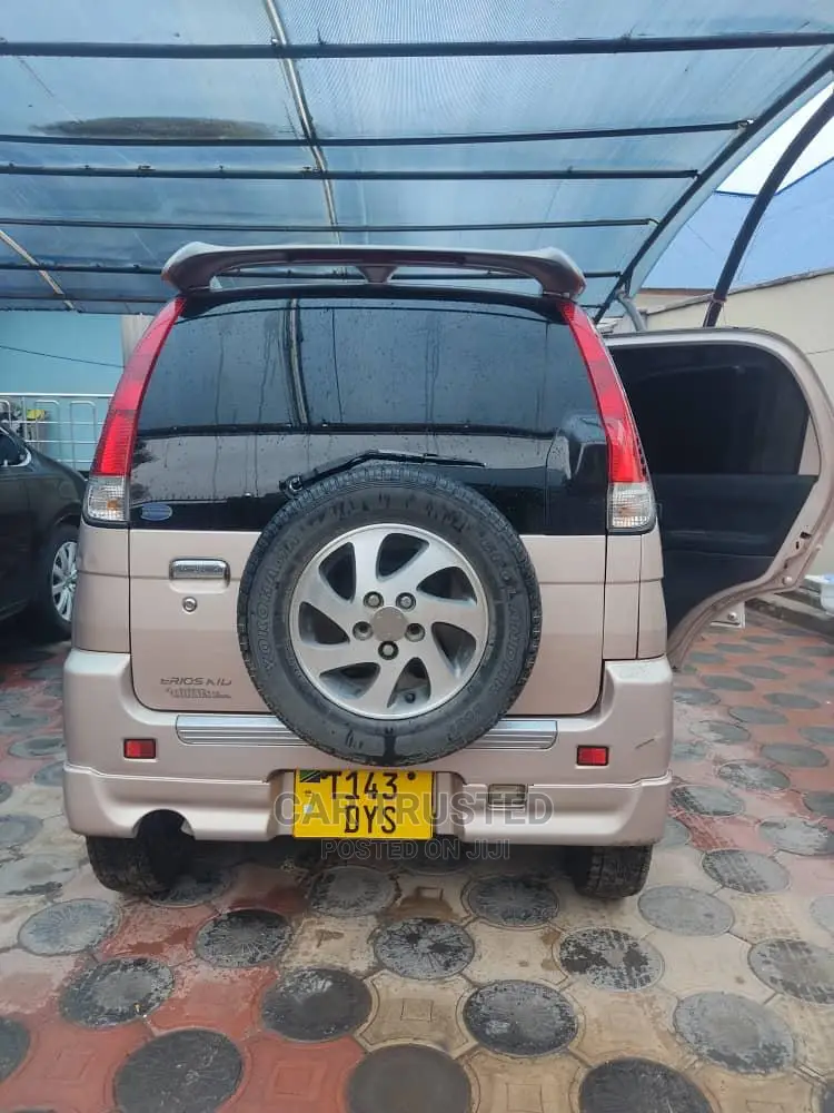 Daihatsu Terios Automatic 2002 Gold
