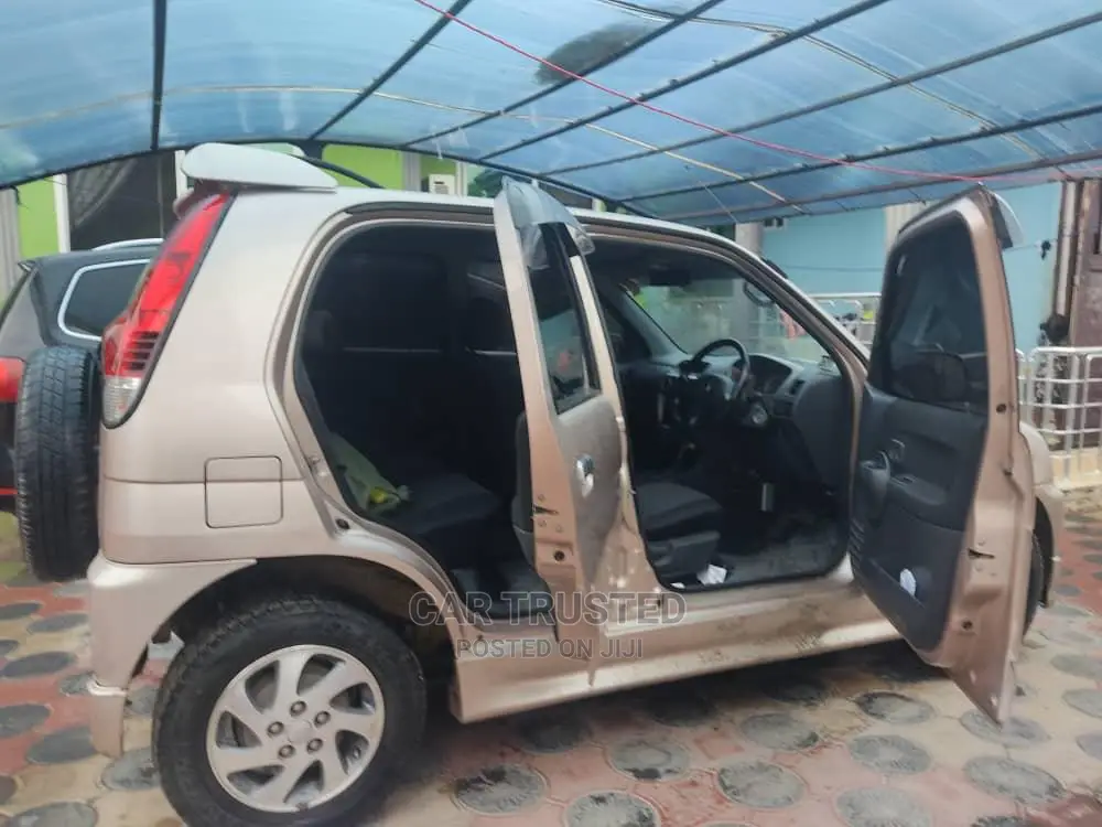 Daihatsu Terios Automatic 2002 Gold