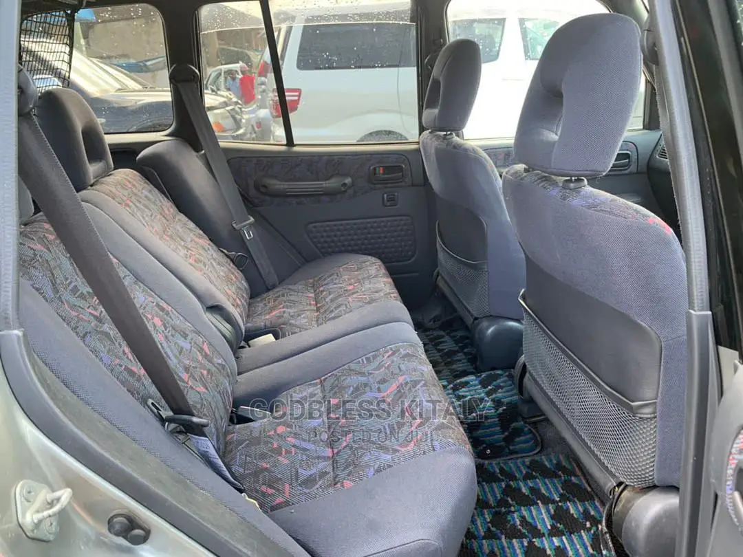 Toyota RAV4 1999 Silver