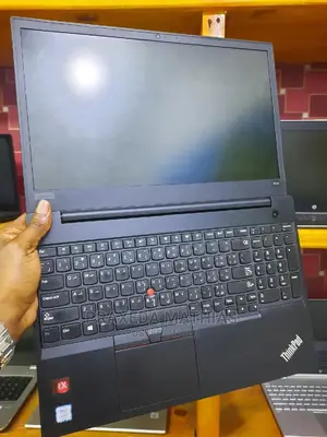 Laptop Lenovo ThinkPad E580 8GB Intel Core I7 HDD 500GB