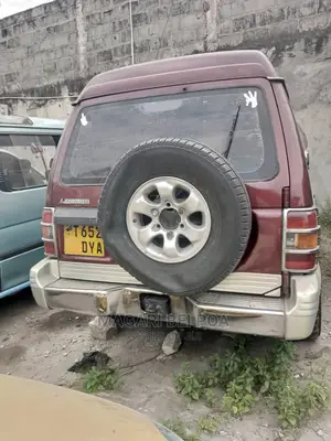 Mitsubishi Pajero 2004 Red