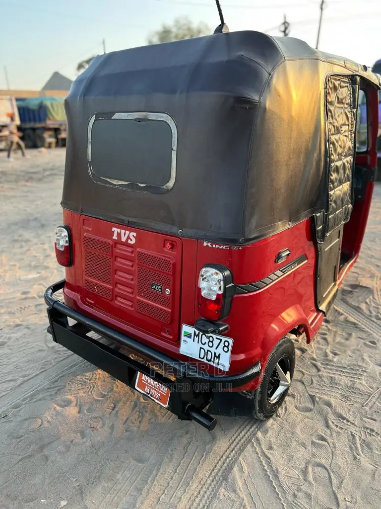 TVS King Cargo 2023 Red