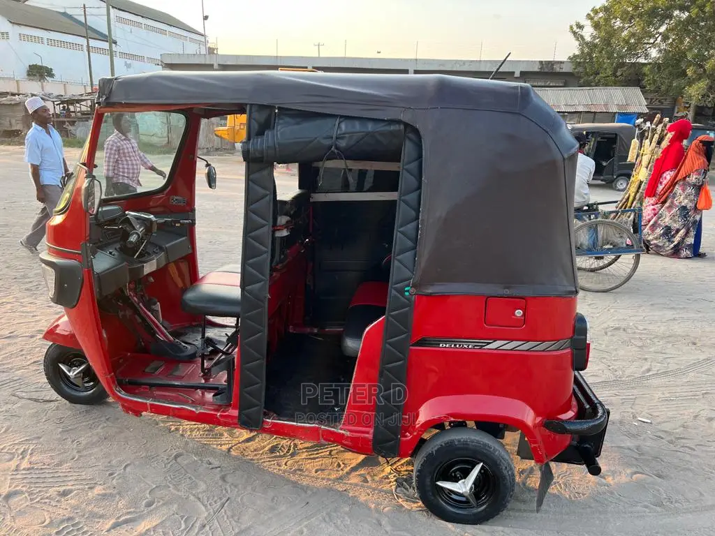 TVS King Cargo 2023 Red