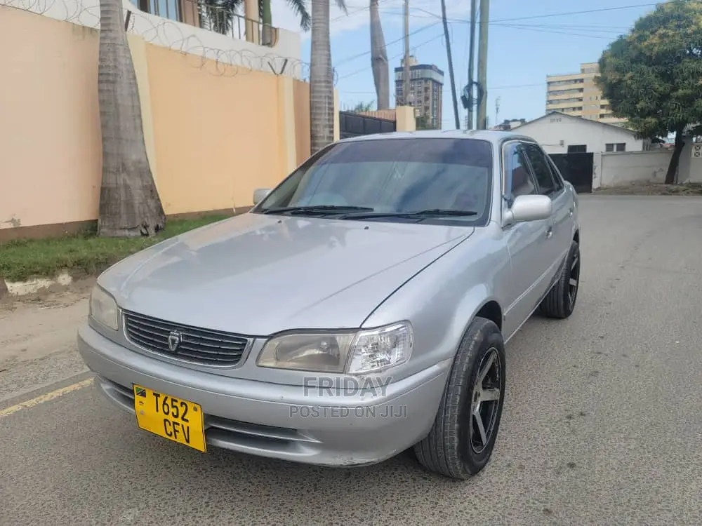 Toyota Corolla Automatic 1999 Silver
