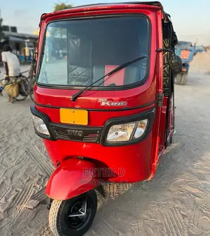TVS King Cargo 2023 Red