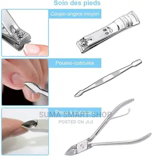 MANICURE Set .(Vifaa Vya Kucha ) .