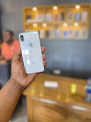 Apple iPhone X 64 GB White