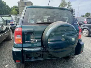 Toyota RAV4 1.8 2004 Green