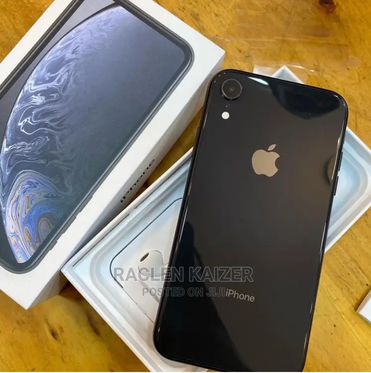 New Apple iPhone XR 64 GB Black