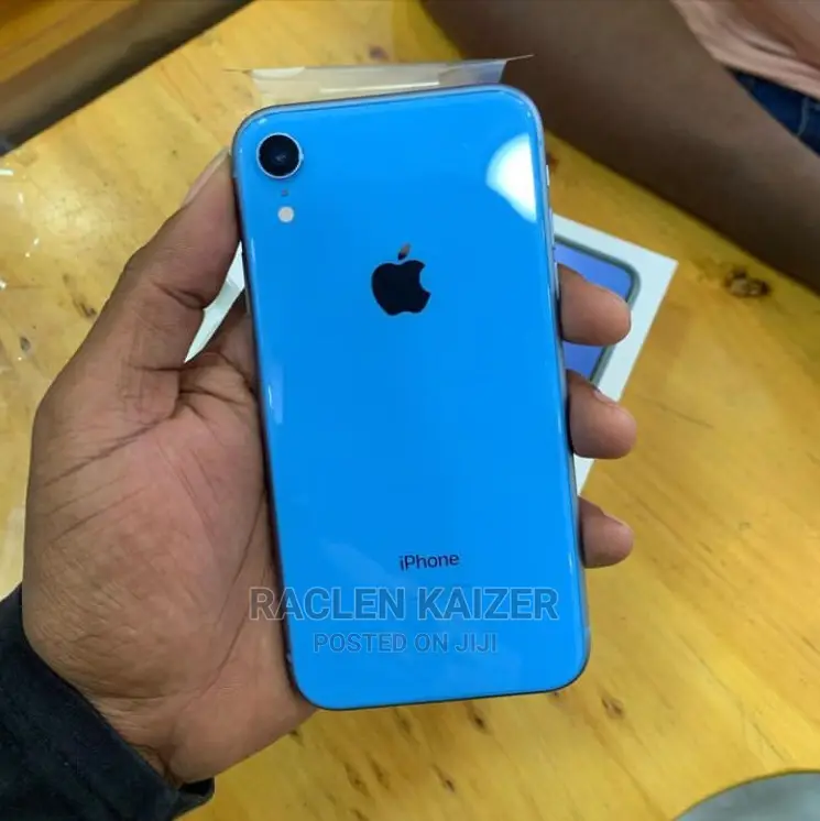 New Apple iPhone XR 128 GB Blue