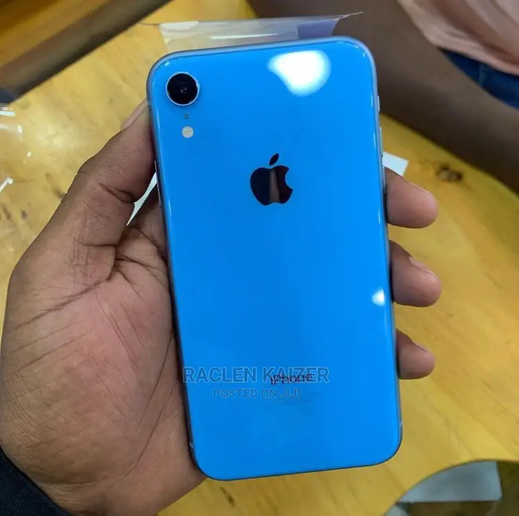 New Apple iPhone XR 128 GB Blue