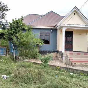 3bdrm House in Mbezi Makabe, Kinondoni for sale