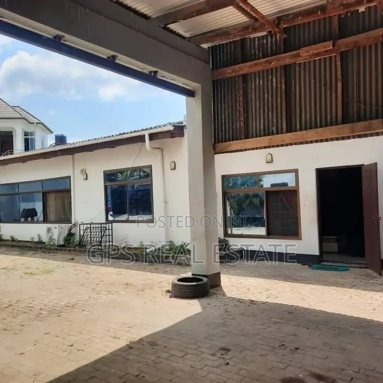 4bdrm House in Msasani, Kinondoni for sale