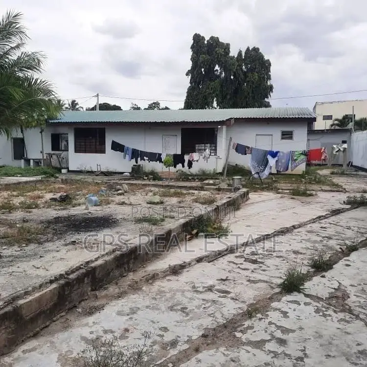 4bdrm House in Msasani, Kinondoni for sale