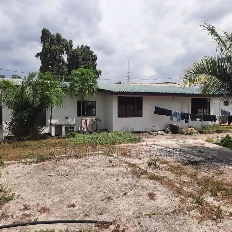 4bdrm House in Msasani, Kinondoni for sale