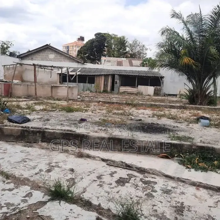4bdrm House in Msasani, Kinondoni for sale