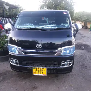 Toyota Quantum 2014 Black