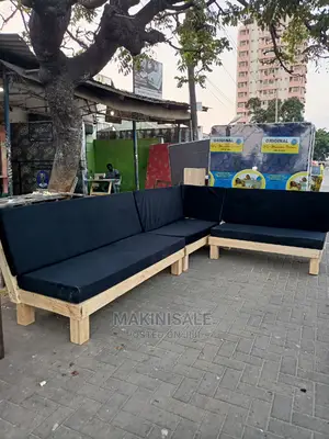 Sofa Set Nzuri Sana