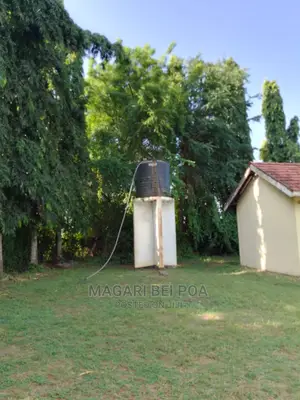 Eneo Linauzwa Nzuri Kwa Yard