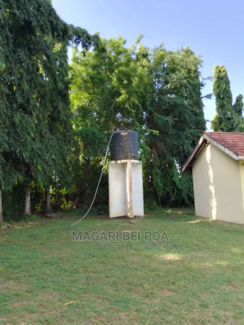 Eneo Linauzwa Nzuri Kwa Yard